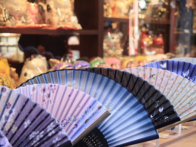 日本各地の銘品を世界へ発信